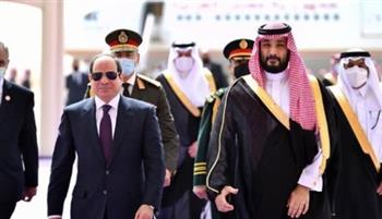   ولي العهد السعودي يستقبل الرئيس السيسي في مطار نيوم