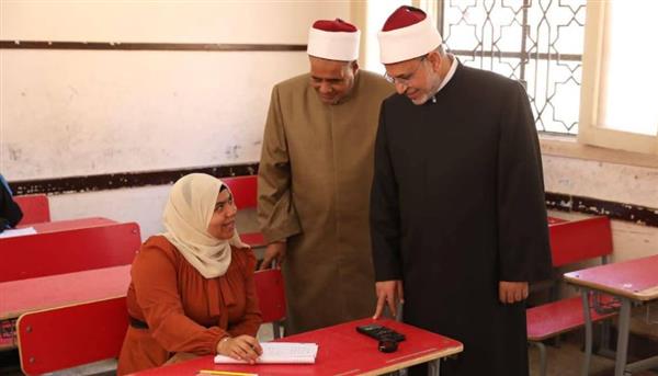 قيادات الأزهر يتابعون سير امتحانات الثانوية الأزهرية بالدور الثاني على مستوى الجمهورية