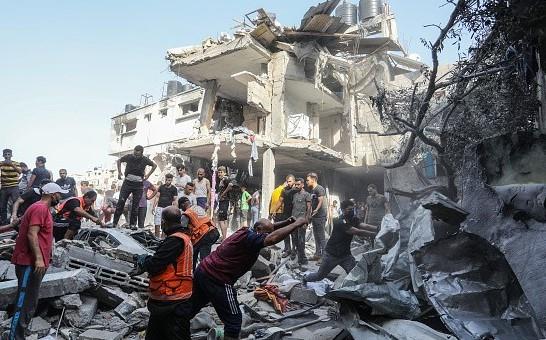 مصادر طبية فلسطينية: 30 شهيدا في غارات للاحتلال على غزة منذ فجر اليوم