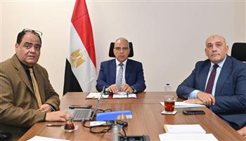   وزير الري يتابع حالة مجرى نهرالنيل وفرعيه وإزالة التعديات