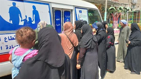 "قضايا المرأة " تنظم قافلة طبية لدعم صحة الأسرة في بولاق الدكرور