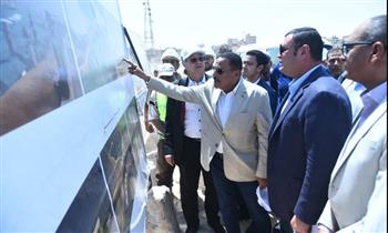   وزير الإسكان ومحافظ مطروح يتفقدان مشروع إحلال وتجديد كوبري روميل بالمحافظة