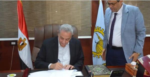 محافظ الغربية يقرر تخفيض الحد الأدنى للقبول بالثانوي العام إلى 223 درجة