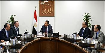   مدبولي يبحث مع رئيس "المركزي للتنظيم والإدارة" جهود الجهاز في تطوير العمل الإداري 