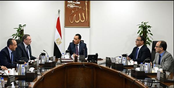 مدبولي يبحث مع رئيس "المركزي للتنظيم والإدارة" جهود الجهاز في تطوير العمل الإداري