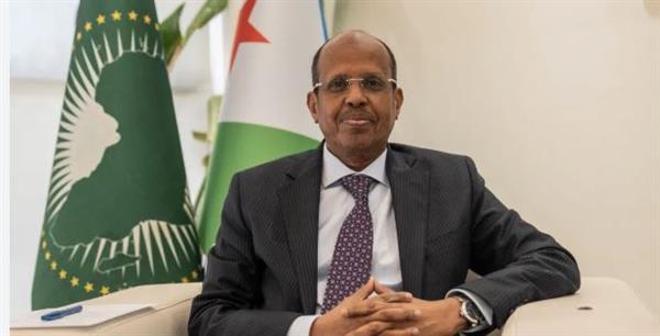 رئيس مفوضية الاتحاد الأفريقي يثني على التعاون والشراكة مع اليابان