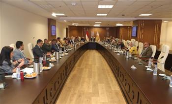   جبران يترأس اجتماع الأعلى للتشاور الاجتماعي لمناقشة القرارات التنفيذية لقانون العمل الجديد