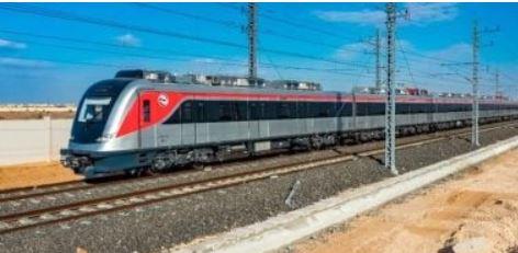 النقل تناشد المواطنين التوعية بالسلوكيات السلبية لمستخدمي المترو و«LRT»