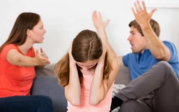 حين ينكسر البيت.. كيف ينجو المراهق من تداعيات الطلاق
