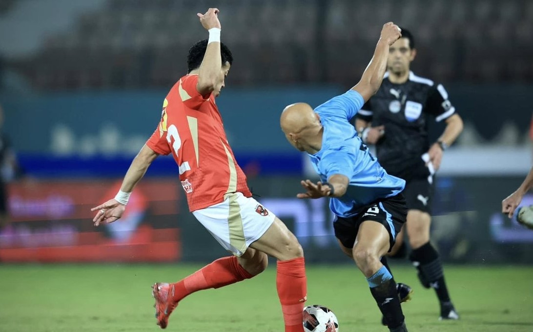 الأهلي يصطدم بـ" زعيم الفلاحين" الليلة في الدوري.. أرقام تاريخية مثيرة قبل القمة