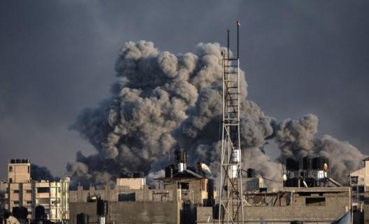 إعلام فلسطيني: الاحتلال يستهدف منزلا بغارة جوية في منطقة الغباري