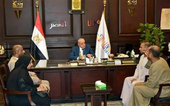   محافظ الأقصر يلتقي الأسر المتضررة من حريق الكرنك ويوجه بتقديم الدعم الكامل