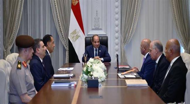 الرئيس السيسي يدعم الاستثمار والشراكات في قطاعات الصناعة والنقل
