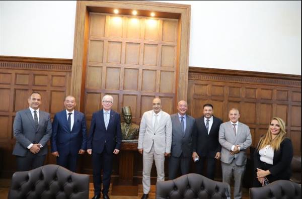 غرفة الإسكندرية تستضيف سفير بيرو لبحث سبل التعاون التجاري المشترك