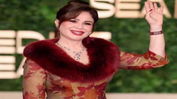 إلهام شاهين عن خلافها مع منة عرفة: «بنت صغيرة غلطت واعتذرت».. فيديو