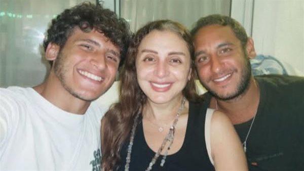 أول ظهور لـ أنغام مع أبنائها بعد عودتها لمصر