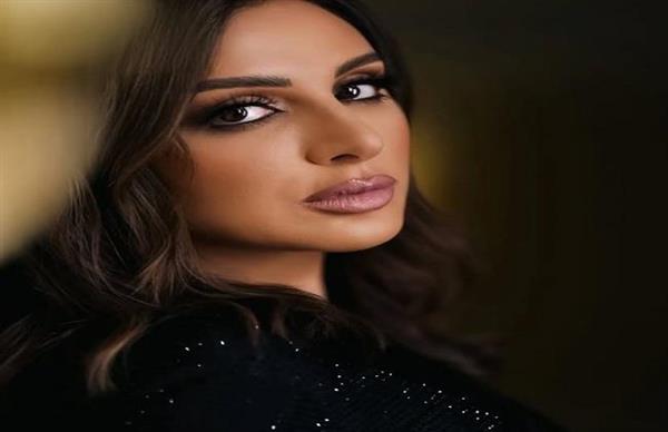 "نورتي بلدك".. محمود سعد يستقبل أنغام بكلمات مؤثرة