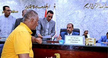  محافظ سوهاج يعقد اللقاء الجماهيري الأسبوعي للاستماع إلى شكاوى وطلبات المواطنين