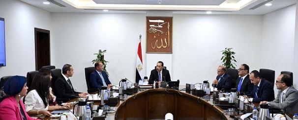 مدبولي يجتمع برئيس هيئة الرقابة المالية ورئيس البورصة في أول أيام عمل رئيسها الجديد