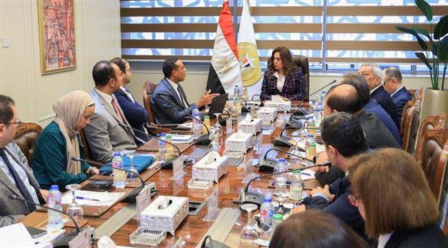 عوض تبحث مع وفد برنامج "الهابيتات" مجالات التعاون على مستوى الإدارة المحلية والبيئة