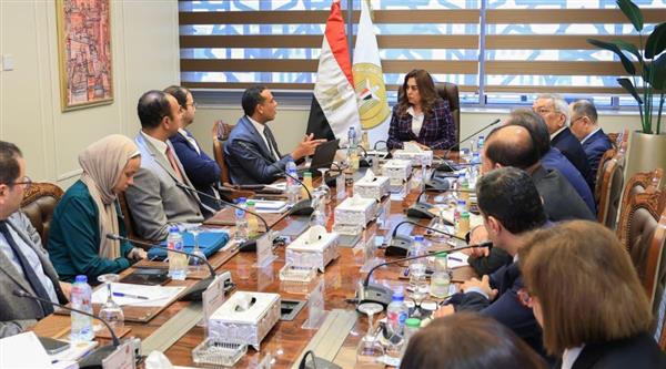 عوض تبحث مع وفد برنامج "الهابيتات" مجالات التعاون على مستوى الإدارة المحلية والبيئة