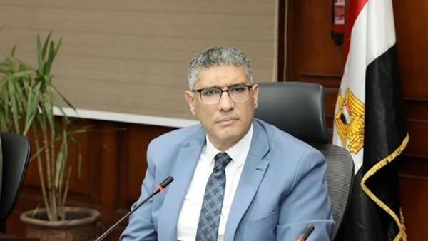 محافظ الجيزة يوجّه بسرعة بحث حالة المواطن محمد سيد صاحب محل الدهانات