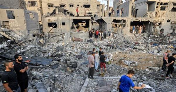 7 شهداء إثر قصف الاحتلال محيط مدرسة تؤوي نازحين ومنزلا بقطاع غزة