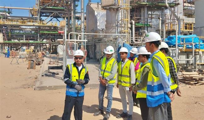 طلاب هندسة جنوب الوادي الأهلية يشاركون في تدريب ميداني بشركة "أنوبك"