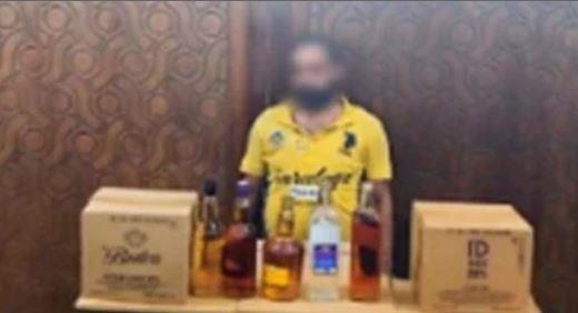 أطنان خمور مزورة تباع سرًا بالإسكندرية… والشرطة تضبط المخزن