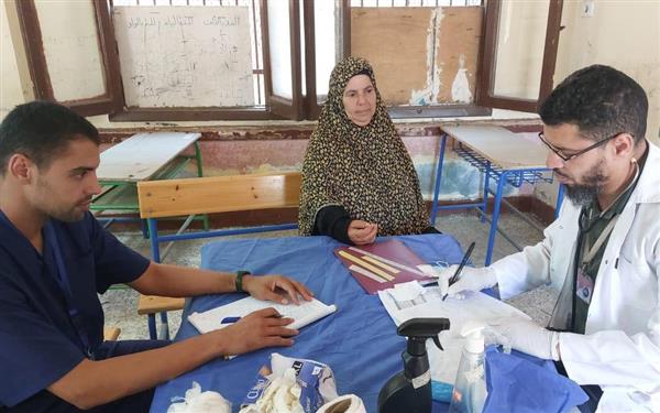 ضمن "حياة كريمة".. فحص 1169 مواطنا في قافلة طبية بدمياط