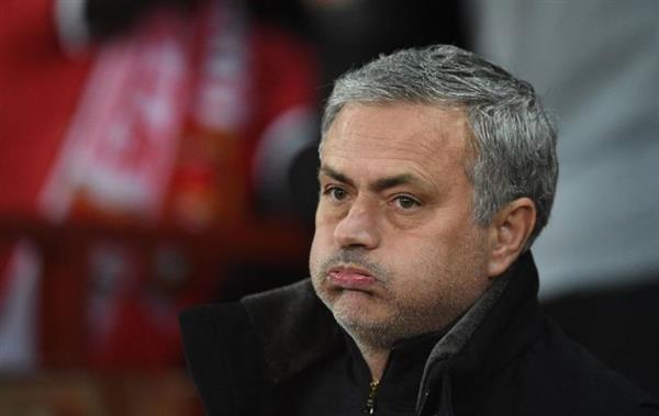 فنربخشة يقيل مورينيو بعد صدمة دوري الأبطال