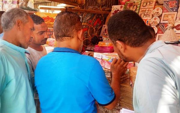 محافظ أسوان: حملات لضبط الأسواق ومتابعة الأسعار بمدن إدفو والسباعية