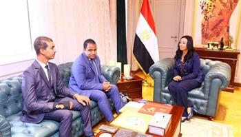   وزيرة التضامن الاجتماعي تلتقي ممثلي مؤسسة ظواهر بالأقصر