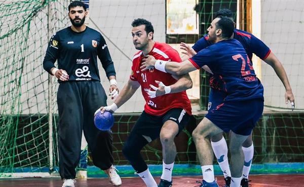 الأهلي يستهل مشواره بانتصار عريض على الزهور في دوري اليد