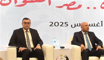   وزير الإسكان يعلن عن نبأ سار " للمصريين بالخارج"
