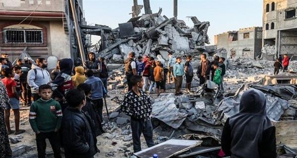 استشهاد 3 فلسطينيين في قصف إسرائيلي على عناصر تأمين المساعدات في غزة