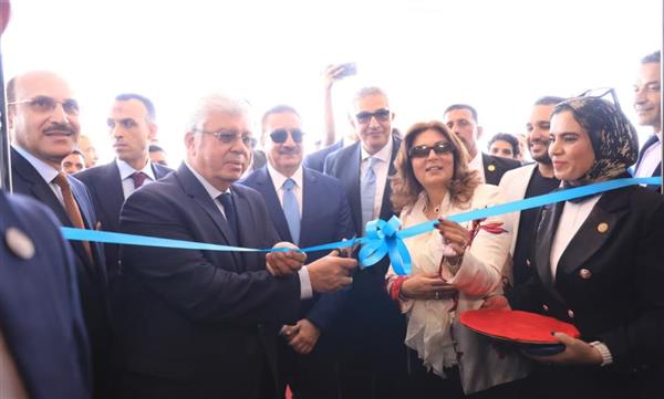 وزير التعليم العالي يفتتح عددًا من المشروعات التعليمية والصحية بجامعة مدينة السادات