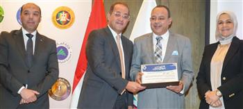   وزير المالية يكرم مأموريات ضريبية متميزة