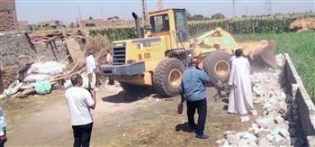  محافظ أسيوط: إزالة 36 حالة تعدي واسترداد 5 فدان أملاك دولة 