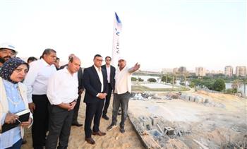   بالصور .. تفاصيل جولة وزير الإسكان المفاجئة  لحدائق "تلال الفسطاط" 