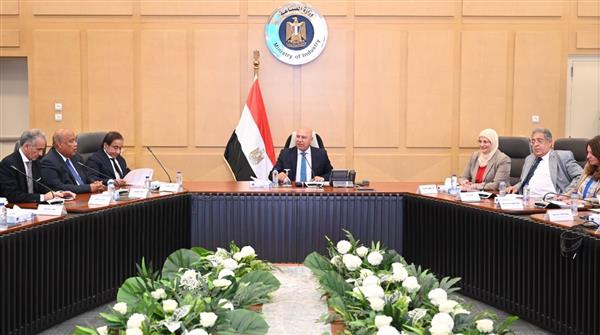 الوزير: مصر تمتلك قاعدة إنتاجية لبعض مكونات السيارات يتم تصديرها للأسواق الخارجية