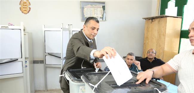 انتخابات الشيوخ.. هاني حليم: المشهد الانتخابي أمام اللجان يعكس وعي المواطنين 
