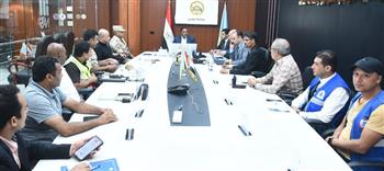   محافظ مطروح يتابع غلق صناديق الاقتراع في انتخابات الشيوخ 