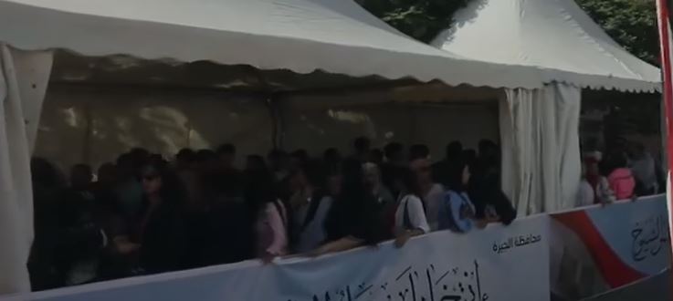 لليوم الثاني.. طوابير أمام اللجان في الجيزة للمشاركة في انتخابات  الشيوخ