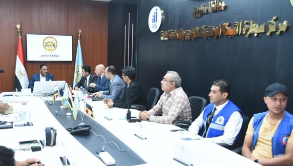 محافظ مطروح يتابع إنتظام سير العملية الانتخابية لانتخابات مجلس الشيوخ