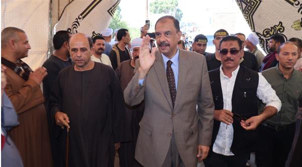 محافظ سوهاج يتفقد لجان انتخابات الشيوخ فى يومها الثاني بطهطا والمراغة