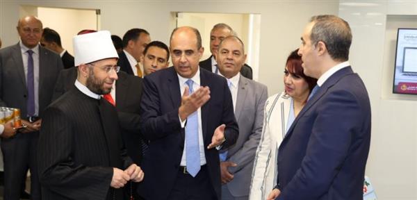 وزير الأوقاف يشهد فعاليات الملتقى العلمي حول النوازل الفقهية المستجدة في أحكام الفضاء
