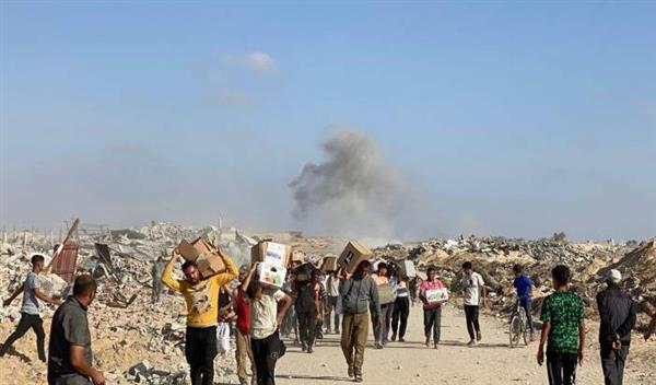 الاحتلال يطلق النار تجاه منتظري المساعدات شمال رفح الفلسطينية