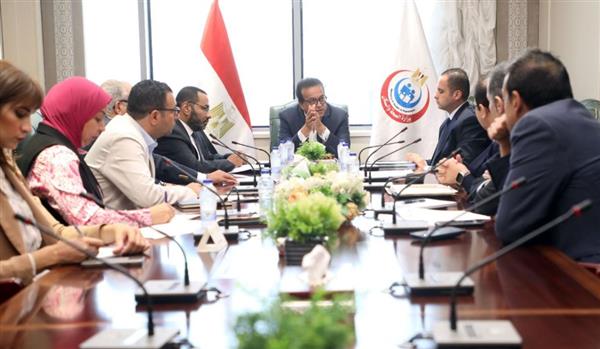 وزير الصحة يتابع توافر مخزون آمن من الأدوية بجميع المنشآت الطبية