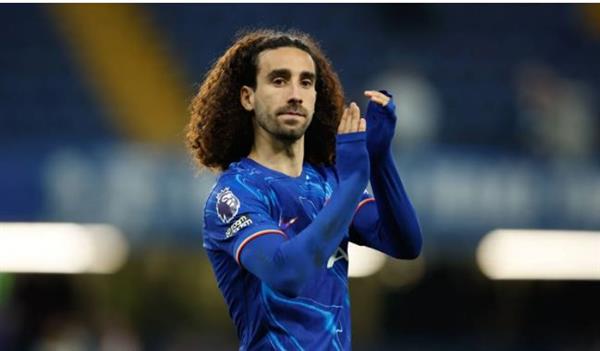 الإسباني كوكوريلا يقترب من تمديد تعاقده مع تشيلسي